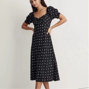 Madewell - Sweetheart Puff-Sleeve Midi Dress in
Stardot